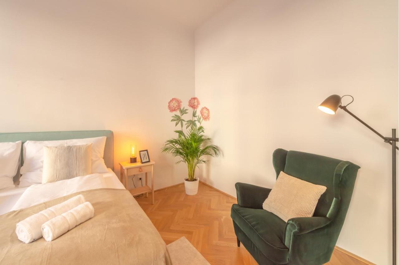 Beautiful 1 bedroom apartment near Schönbrunn palace Wien Exteriör bild